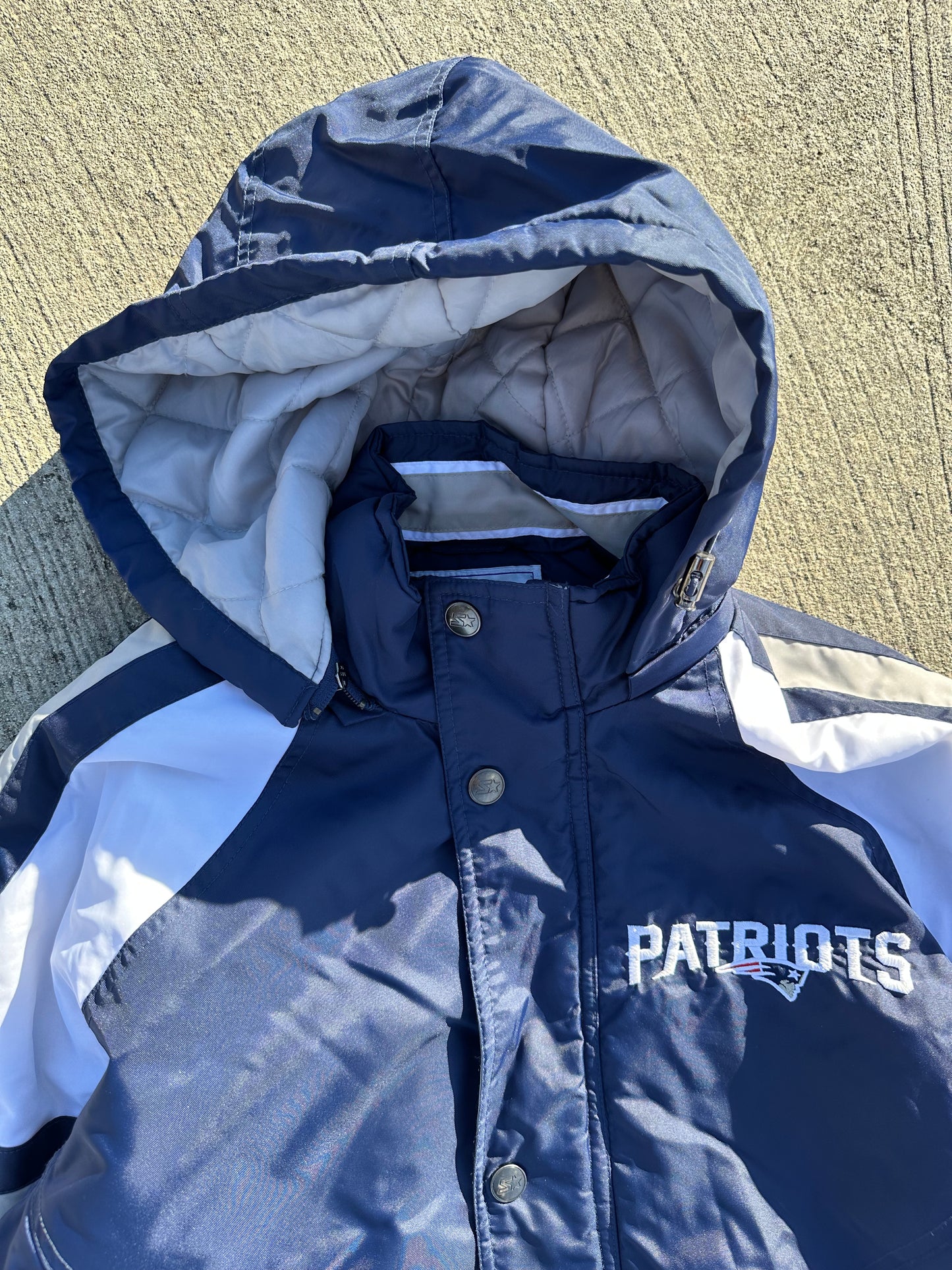 STARTER NEW ENGLAND PATRIOTS HOODED PUFFER JACKET — M